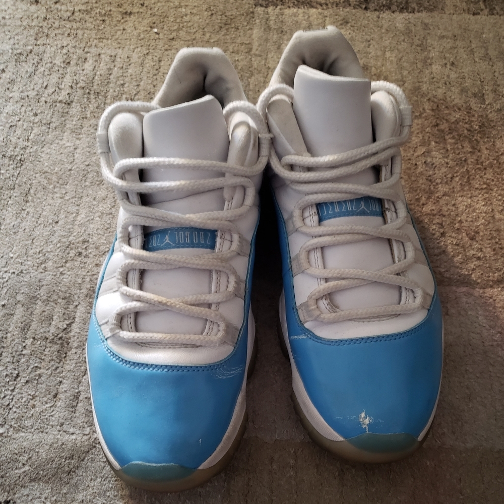 Jordan 11 low unc